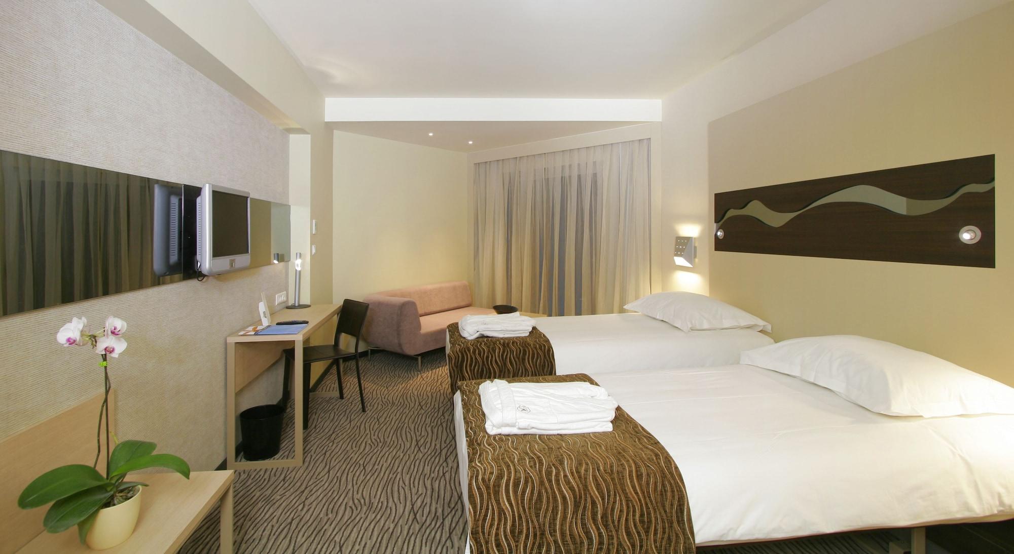 ริชมอนด์ นูอา เวลเนส - สปา เตอร์ซอย โอเตลชิลิก เว ทูริสม์ ยาติริมลารี เอเอส Hotel ซาพานจา ภายนอก รูปภาพ