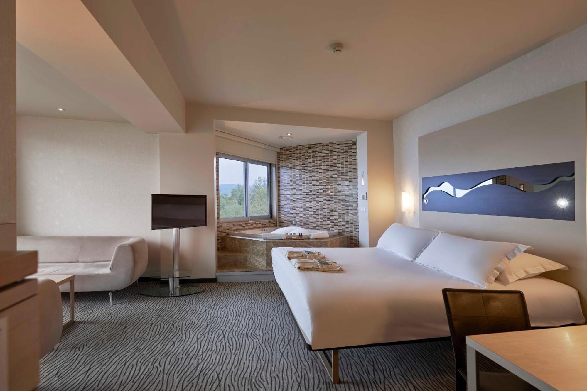 ริชมอนด์ นูอา เวลเนส - สปา เตอร์ซอย โอเตลชิลิก เว ทูริสม์ ยาติริมลารี เอเอส Hotel ซาพานจา ภายนอก รูปภาพ