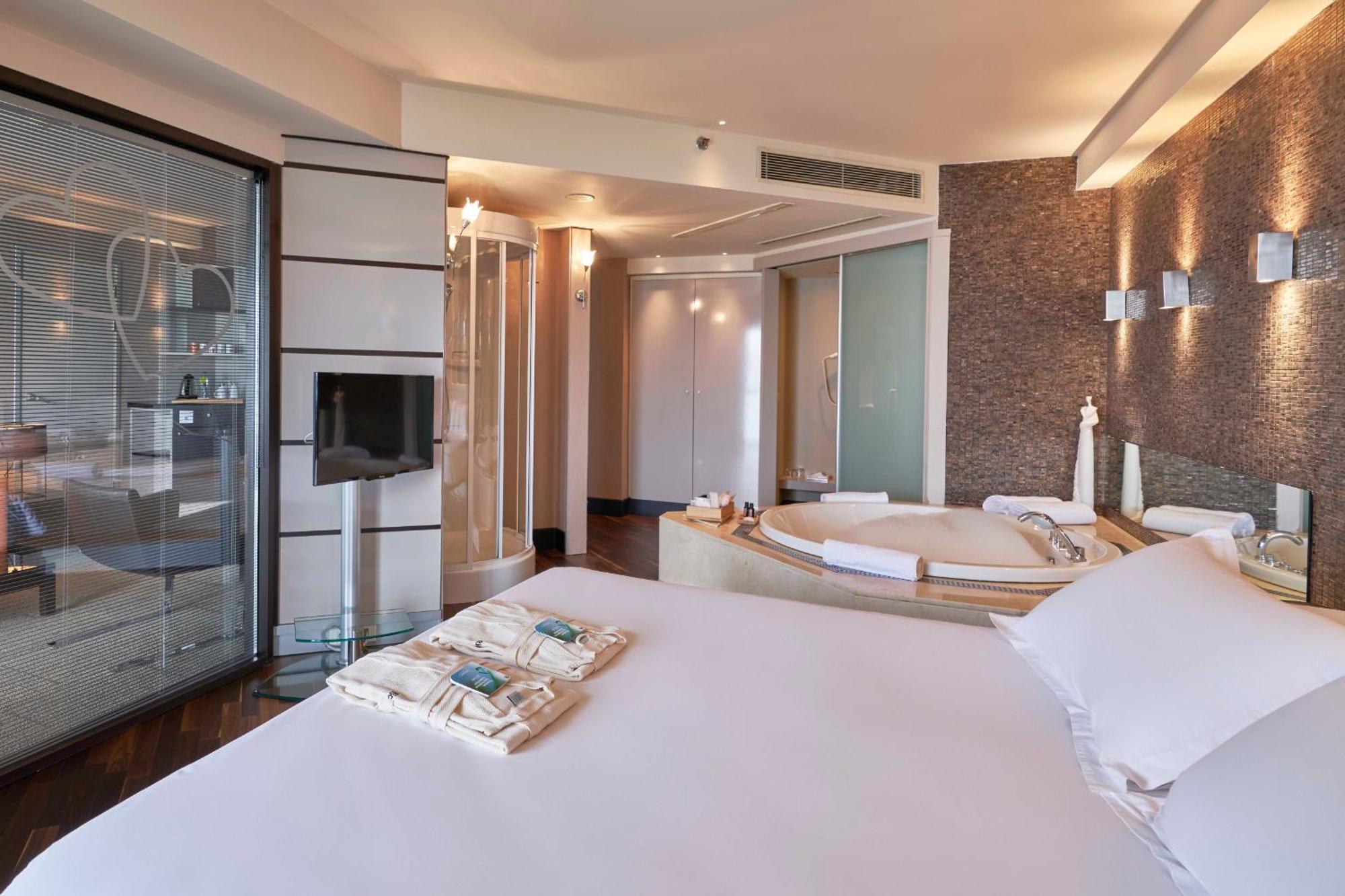 ริชมอนด์ นูอา เวลเนส - สปา เตอร์ซอย โอเตลชิลิก เว ทูริสม์ ยาติริมลารี เอเอส Hotel ซาพานจา ภายนอก รูปภาพ